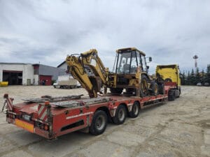 CAT 428C, 8,5 x 2,4 x 3mh - 8 000kg